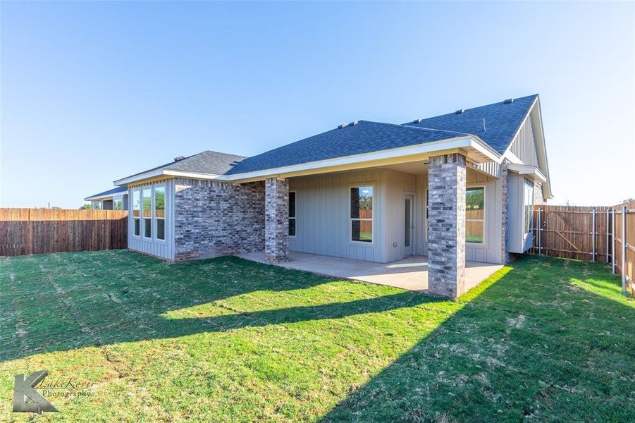 Exterior details and patio area of a home in , Abilene (Image 19).