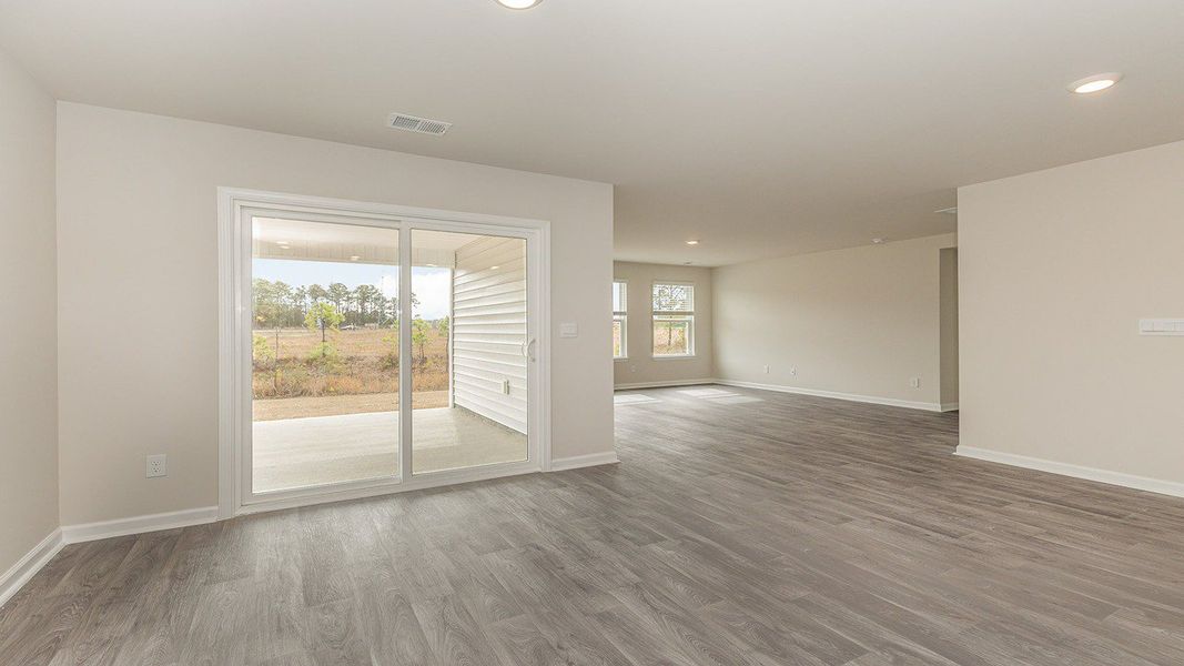 Spacious, unfurnished interior of a new home in Kingston Bay, Conway (Image 8).