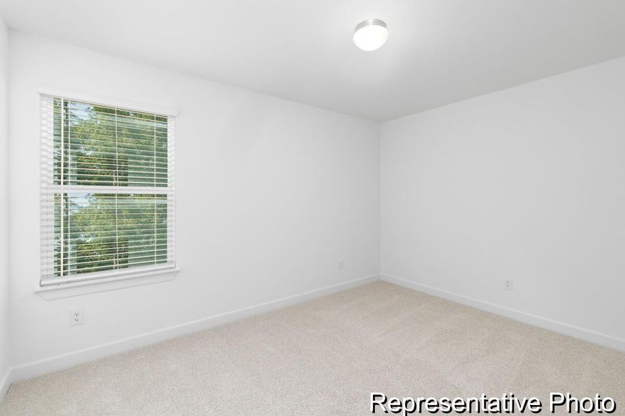 Spacious, unfurnished interior of a new home in Reeves Crossing, St. George (Image 18).