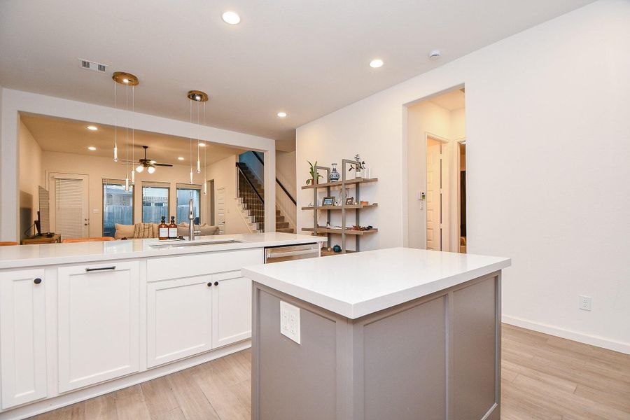 Furnished interior view inside a new home in Harvest Green 45', Richmond (Image 17). Furnished interior view inside a new home in Harvest Green 45', Richmond (Image 17).