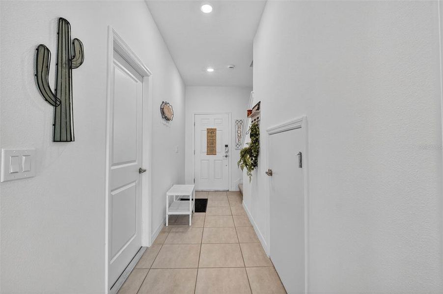Furnished interior view inside a new home in , Kissimmee (Image 10).