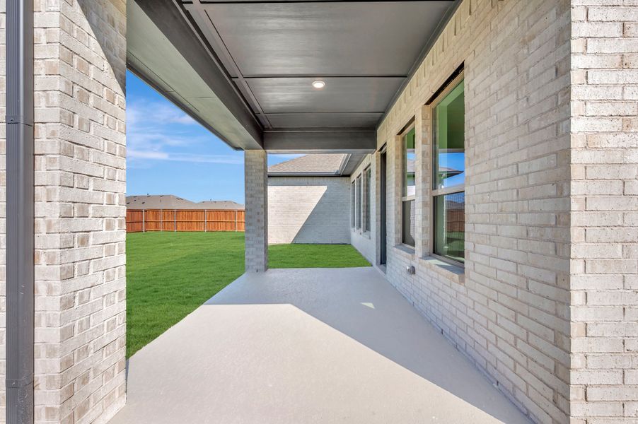 Exterior details and patio area of a home in Myrtle Creek, Waxahachie (Image 21). Exterior details and patio area of a home in Myrtle Creek, Waxahachie (Image 21).
