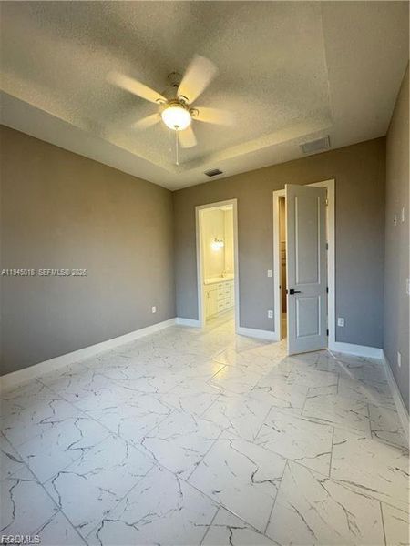 Spacious, unfurnished interior of a new home in , Lehigh Acres (Image 17).