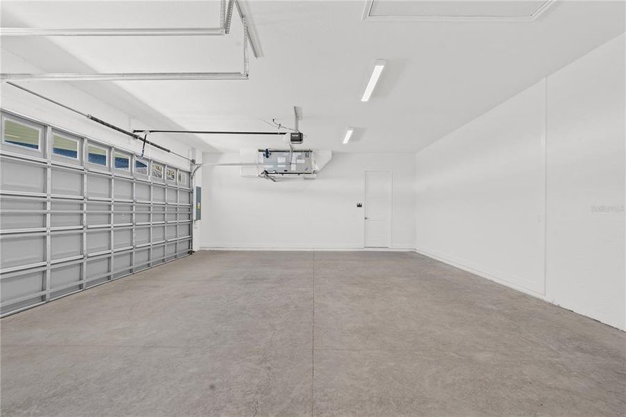 Spacious, unfurnished interior of a new home in , Brooksville (Image 40).