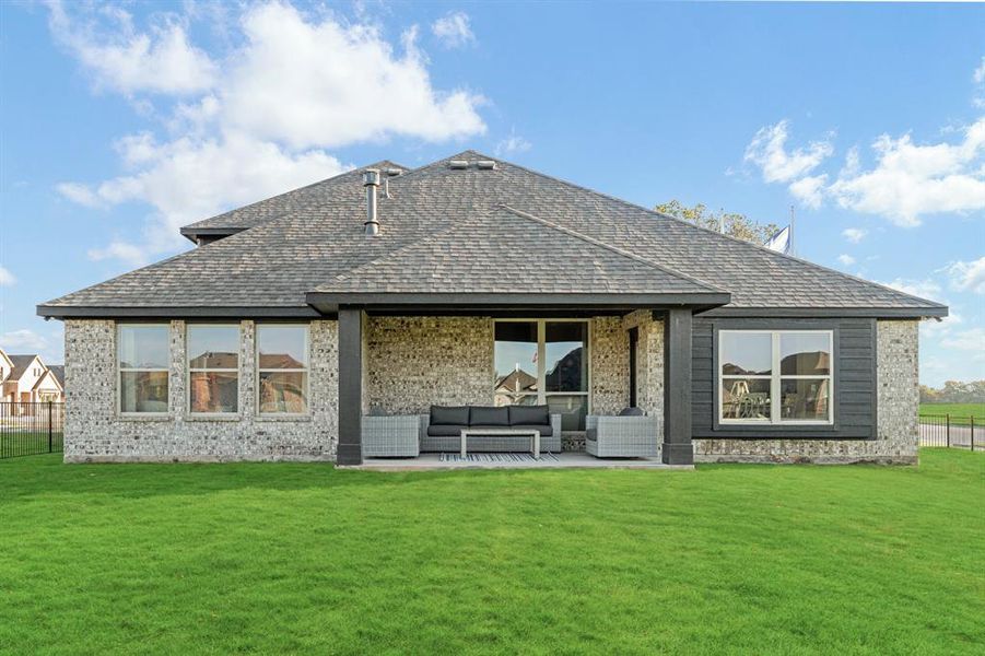 Exterior details and patio area of a home in Abe's Landing, Granbury (Image 4). Exterior details and patio area of a home in Abe's Landing, Granbury (Image 4).