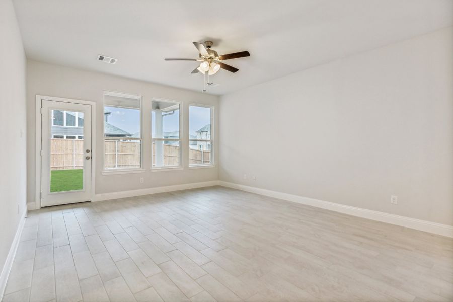 Representative unfurnished interior of a home built from the Luna by Megatel Homes in Sicily, Princeton (Image 7).
