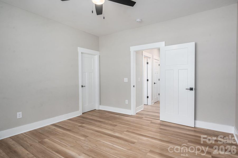 Spacious, unfurnished interior of a new home in , Lincolnton (Image 38).