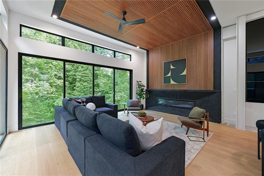 Image 43 of a home in .