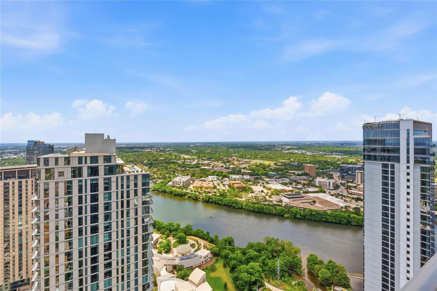 Condo located in Austin, TX showcasing its design and architecture (Image 4). Condo located in Austin, TX showcasing its design and architecture (Image 4).