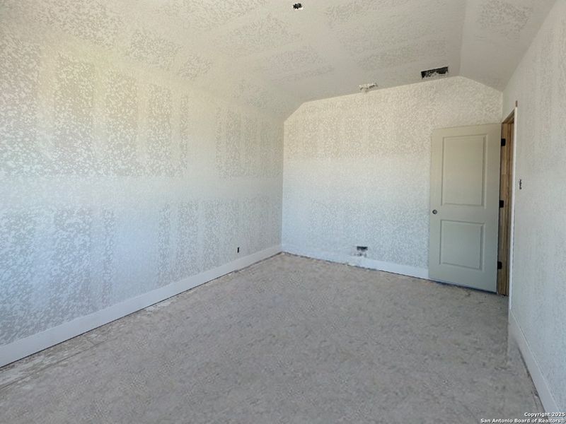 Spacious, unfurnished interior of a new home in Sunday Creek at Kinder Ranch, San Antonio (Image 8). Spacious, unfurnished interior of a new home in Sunday Creek at Kinder Ranch, San Antonio (Image 8).