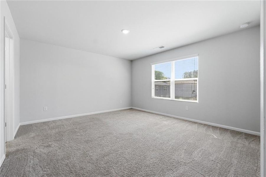 Spacious, unfurnished interior of a new home in Alcovy Trace, Lawrenceville (Image 18).