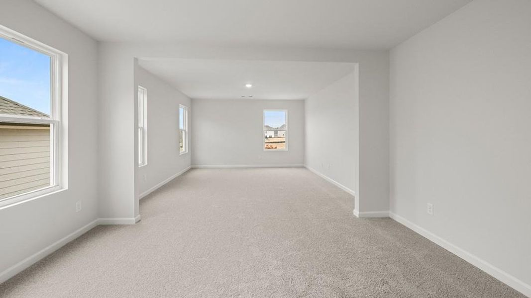 Spacious, unfurnished interior of a new home in , Dallas (Image 22).