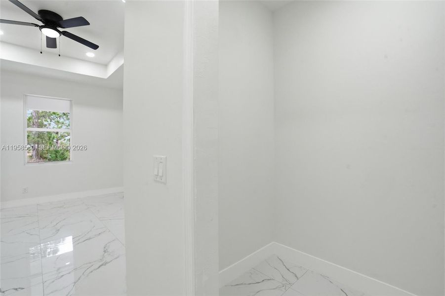 Spacious, unfurnished interior of a new home in , Lehigh Acres (Image 26).