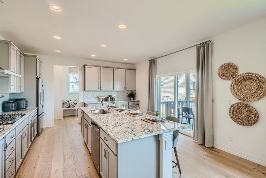 251 marlowe dr - web quality - 008 - 09 kitchen