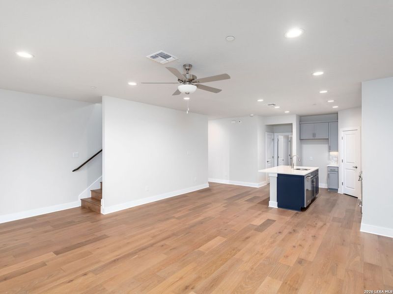 Spacious, unfurnished interior of a new home in , San Antonio (Image 23).