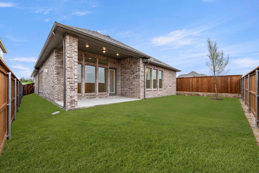 Rear Exterior Design Representative Photo