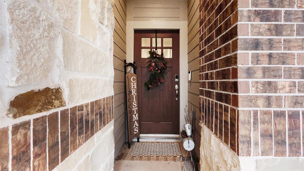 Exterior details and patio area of a home in Heights of Barbers Hill, Baytown (Image 3).