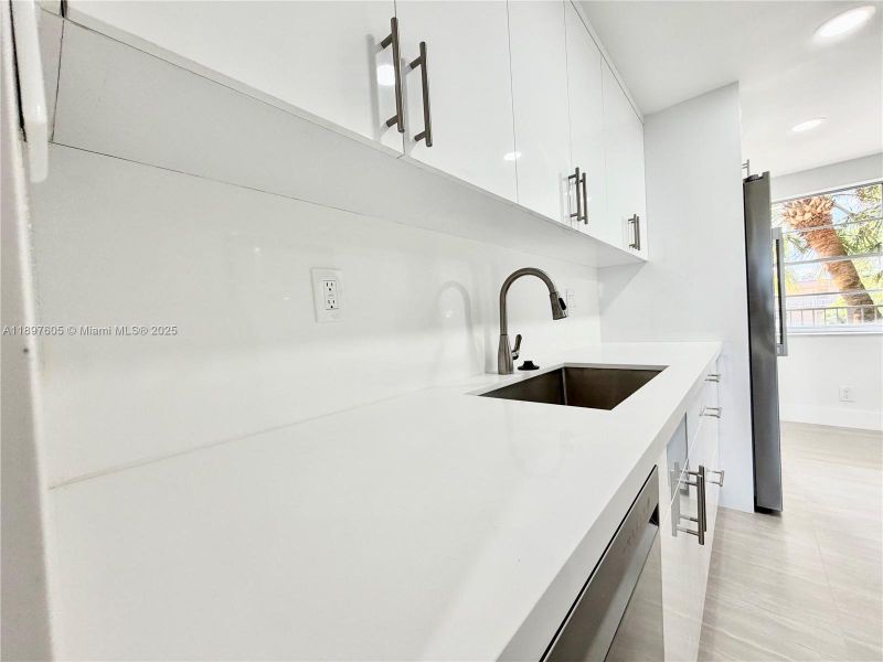 Close-up of interior finishes inside a home in , Lauderdale Lakes (Image 18).