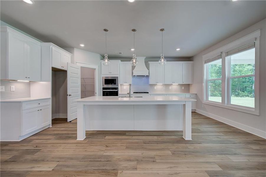 Furnished interior view inside a new home in , Senoia (Image 10).