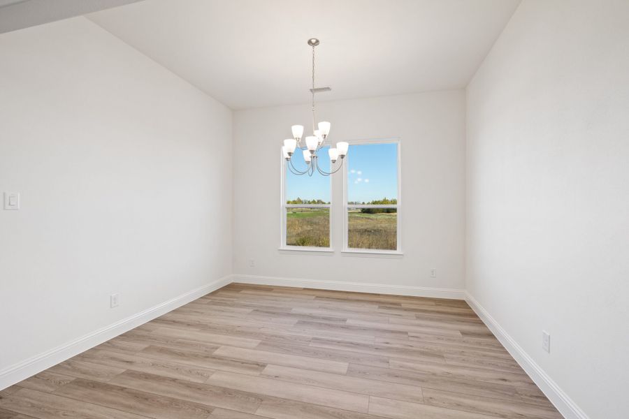 Spacious, unfurnished interior of a new home in Edgewater, Fate (Image 21).