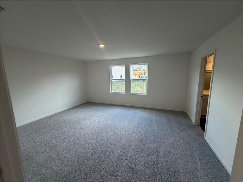 Spacious, unfurnished interior of a new home in Mt. Tabor Ridge, Dallas (Image 28).