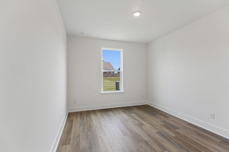 Spacious, unfurnished interior of a new home in Glenview Farms, Murfreesboro (Image 27).