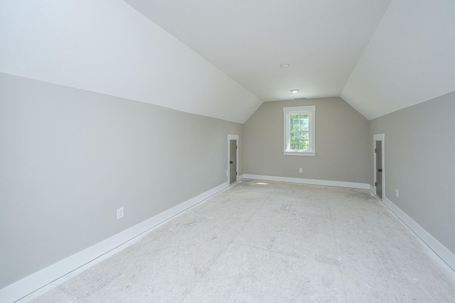 Spacious, unfurnished interior of a new home in , Charleston (Image 8).