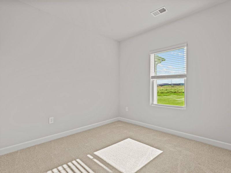 Spacious, unfurnished interior of a new home in Village at White Pine, Pendleton (Image 16).