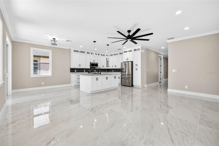 Spacious, unfurnished interior of a new home in , Masaryktown (Image 54).