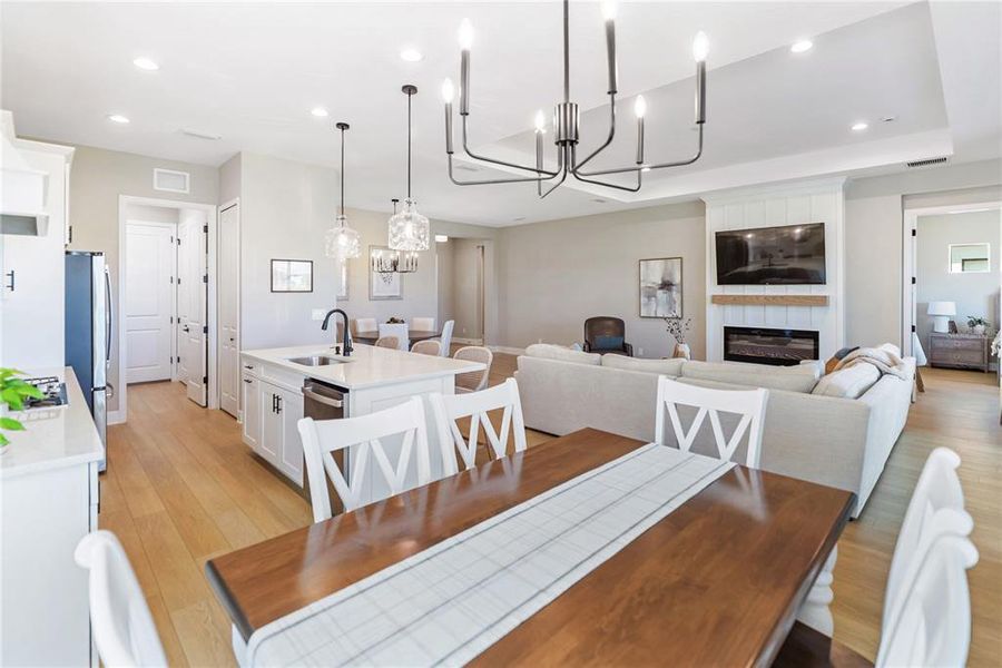 Furnished interior view inside a new home in Canoe Creek, Parrish (Image 41). Furnished interior view inside a new home in Canoe Creek, Parrish (Image 41).