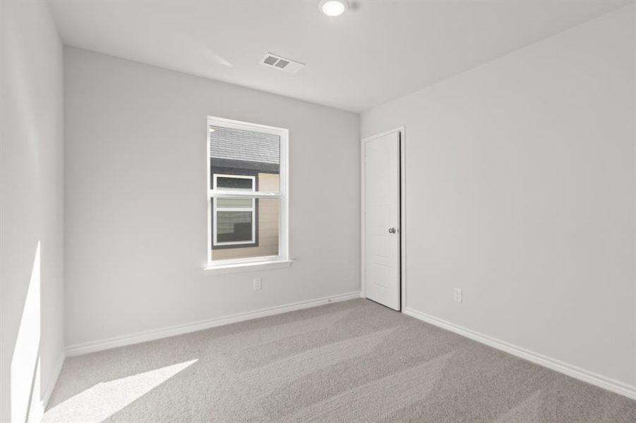 Spacious, unfurnished interior of a new home in Hanna Ranch, Everman (Image 12).