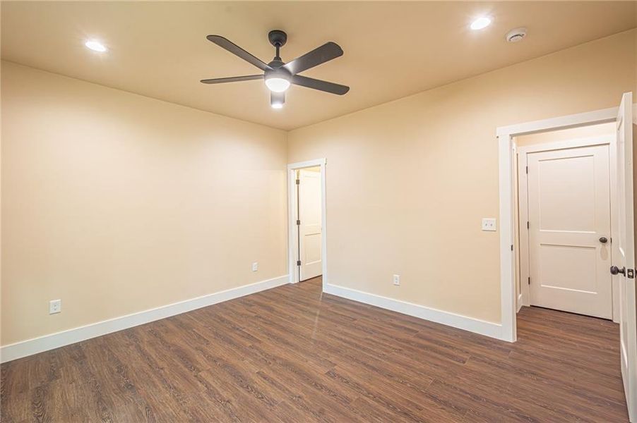 Spacious, unfurnished interior of a new home in , Dahlonega (Image 23).