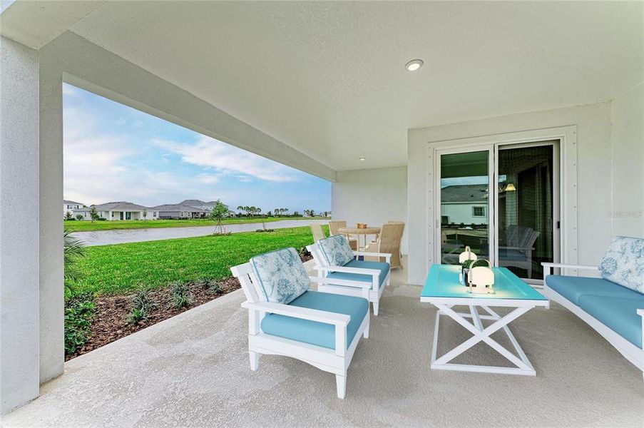 Exterior details and patio area of a home in Star Farms at Lakewood Ranch, Lakewood Ranch (Image 3).