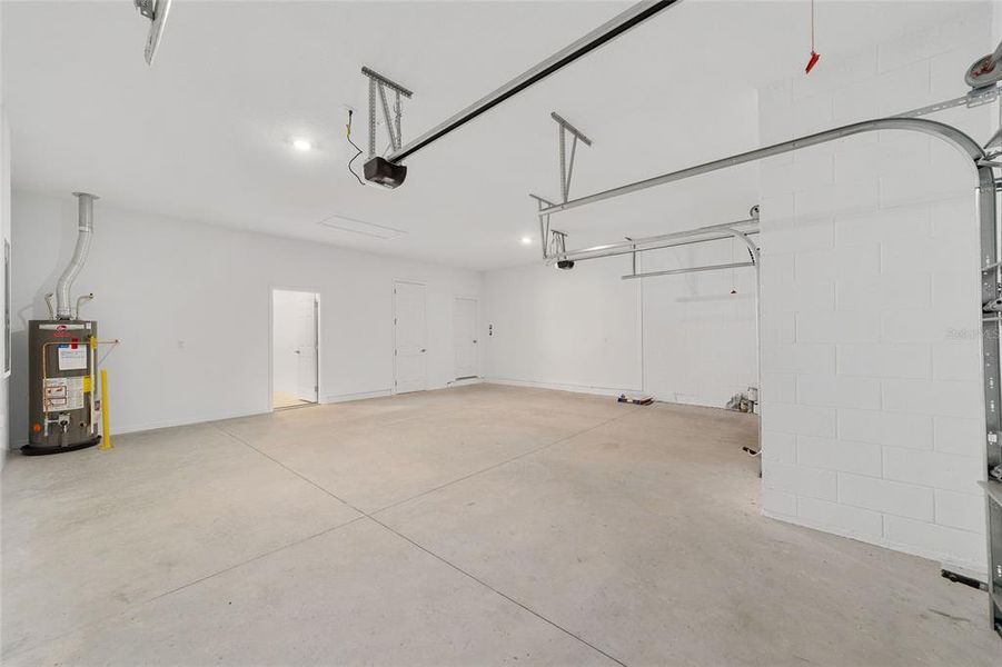 Spacious, unfurnished interior of a new home in Calesa Township, Ocala (Image 37). Spacious, unfurnished interior of a new home in Calesa Township, Ocala (Image 37).