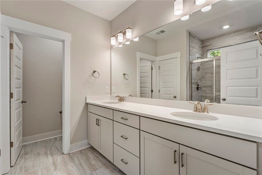 Furnished interior view inside a new home in Cross Creek Plantation, Seneca (Image 12).