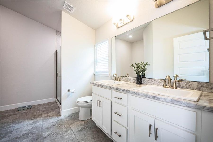 Furnished interior view inside a new home in , Winter Haven (Image 39).