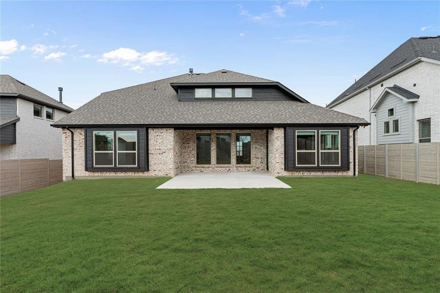 Exterior details and patio area of a home in Painted Tree, McKinney (Image 27).