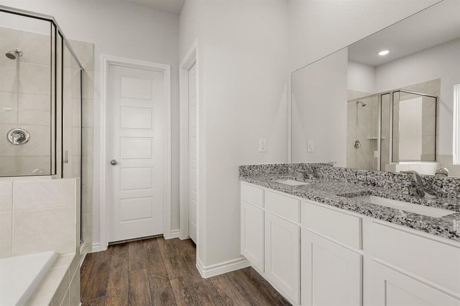 Furnished interior view inside a new home in Rocky Creek Crossing, Fort Worth (Image 6).