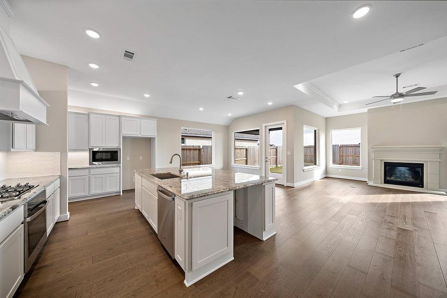 Representative furnished interior of a home built from the Waterlily by Caldwell Homes in Chambers Creek, Willis (Image 15). Representative furnished interior of a home built from the Waterlily by Caldwell Homes in Chambers Creek, Willis (Image 15).
