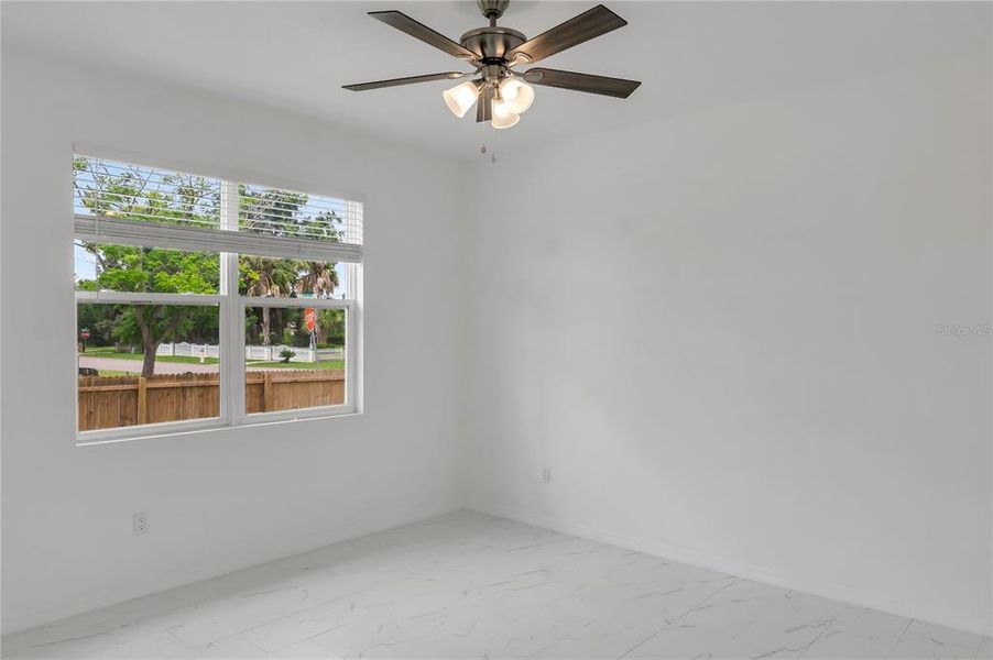 Spacious, unfurnished interior of a new home in , Orlando (Image 13).