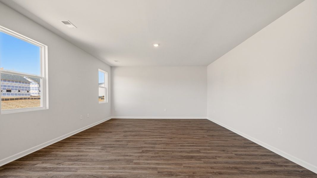 Spacious, unfurnished interior of a new home in Cedar Ridge - Locust Grove Station, Locust Grove (Image 15).