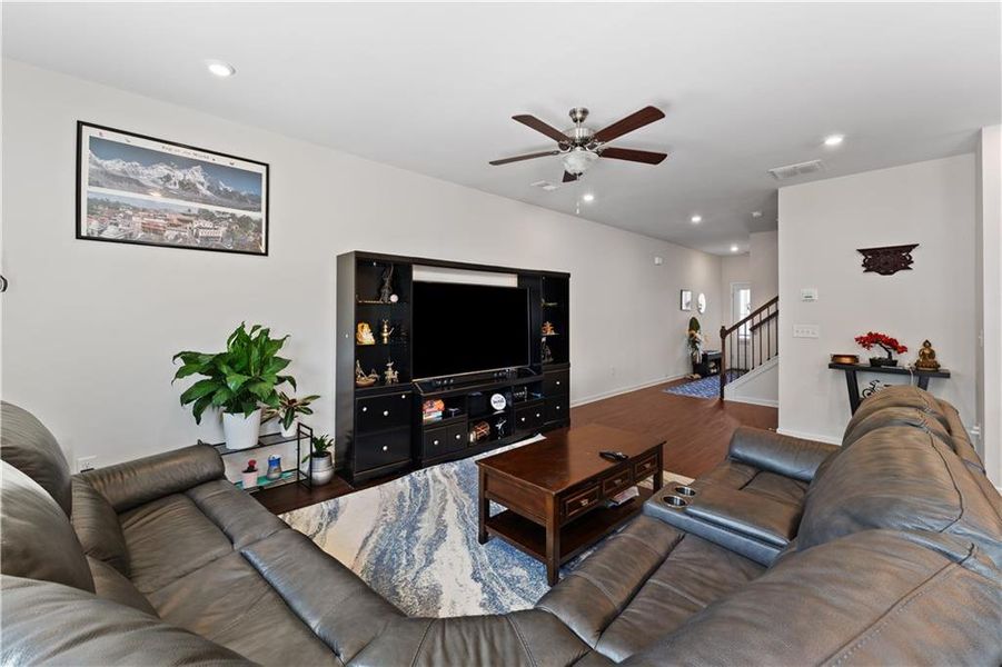Furnished interior view inside a new home in , Sugar Hill (Image 31). Furnished interior view inside a new home in , Sugar Hill (Image 31).