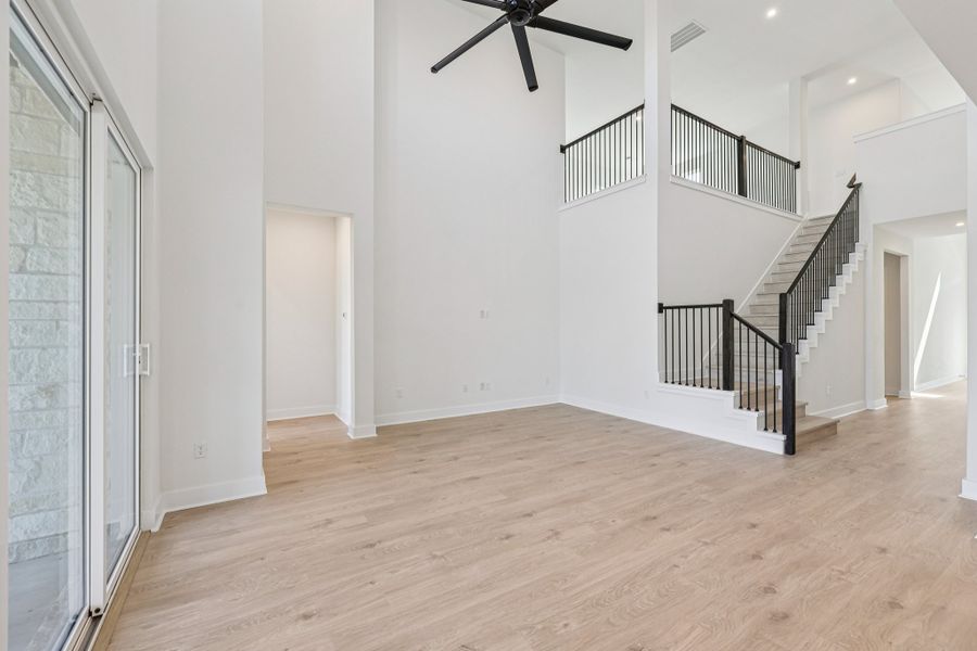 6 web or mls Robin Trail S1302 006