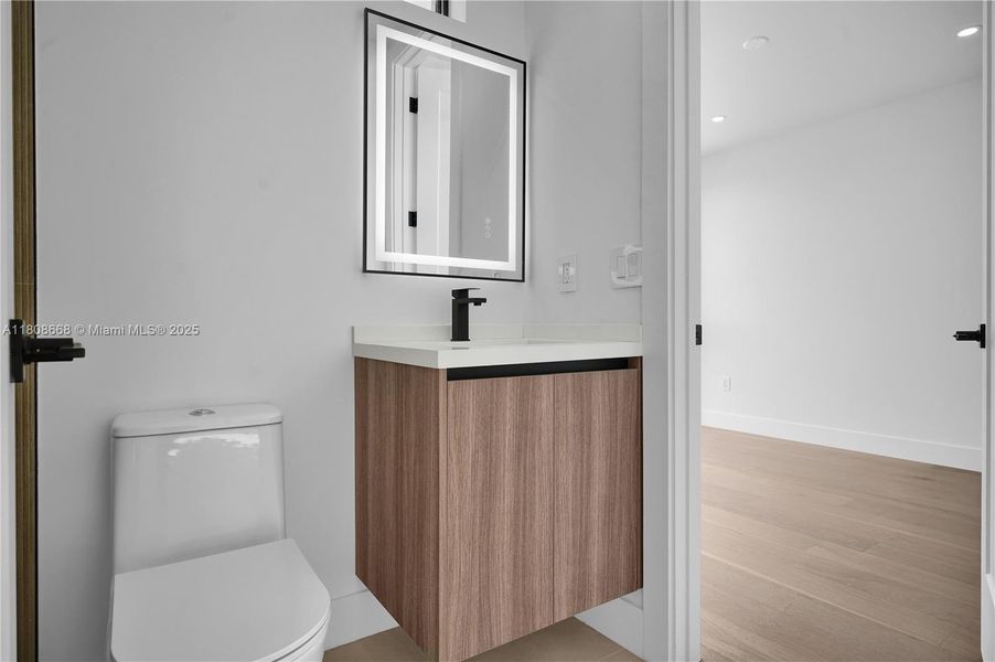 Image 34 of a home in .