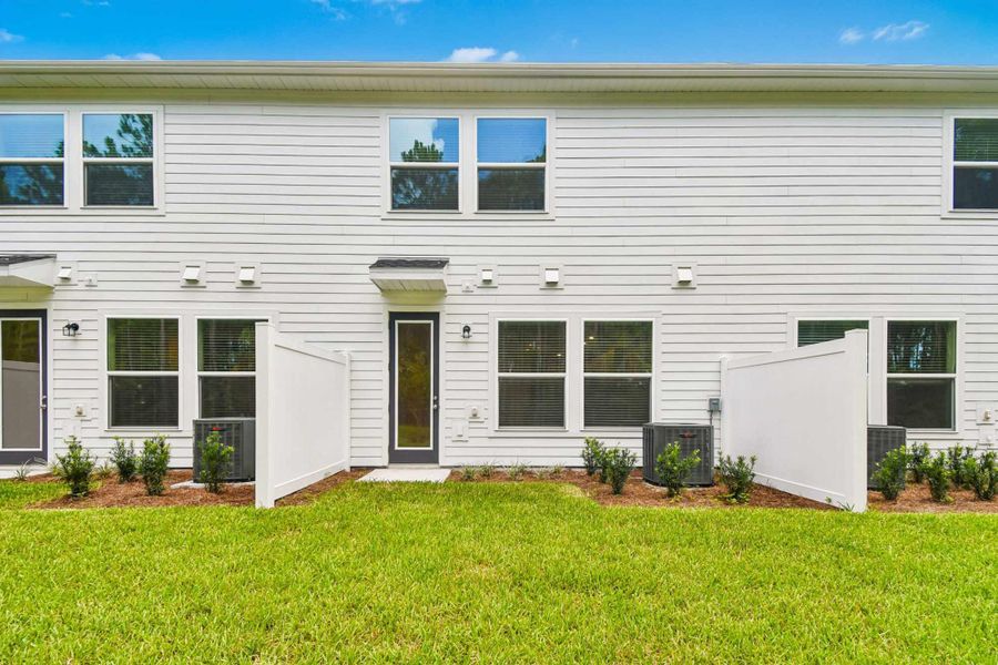 Representative exterior details of a home built from the The Cowden by David Weekley Homes in Preserve at The Cays – The Harbor Series, Daytona Beach (Image 3). Representative exterior details of a home built from the The Cowden by David Weekley Homes in Preserve at The Cays – The Harbor Series, Daytona Beach (Image 3).