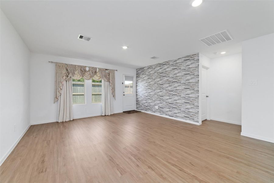 Spacious, unfurnished interior of a new home in Becker Landing, Hockley (Image 24).