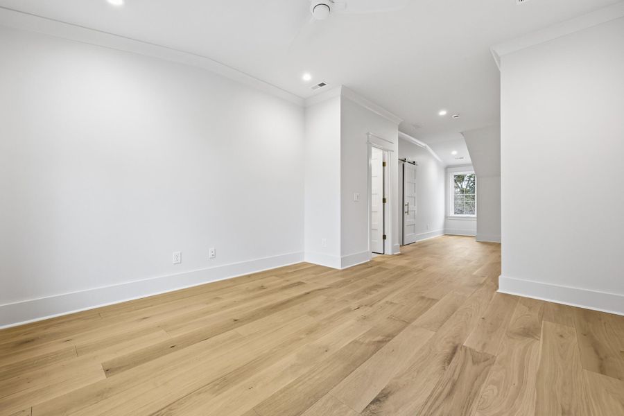 Spacious, unfurnished interior of a new home in , Mount Pleasant (Image 58).