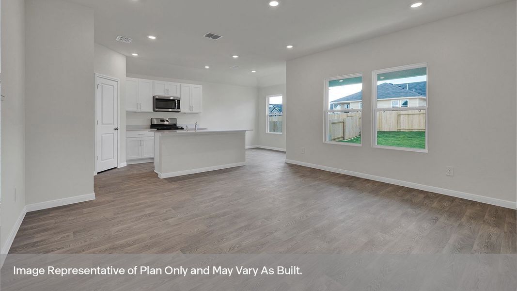 Spacious, unfurnished interior of a new home in Trace, San Marcos (Image 16).