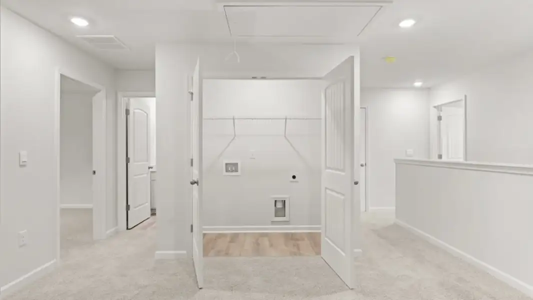 Spacious, unfurnished interior of a new home in Hughes Court, Dawsonville (Image 27).