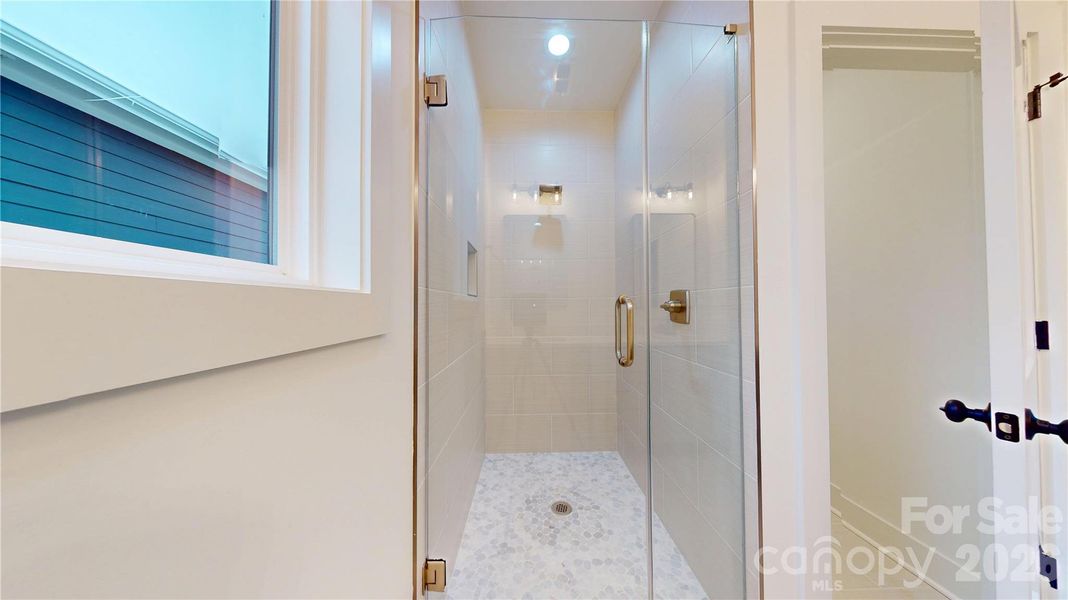 Image 29 of a home in .